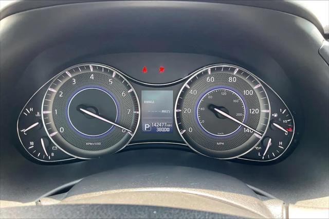 2016 INFINITI QX80 Standard
