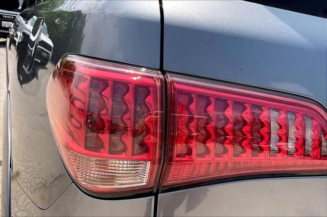 2016 INFINITI QX80 Standard