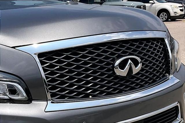 2016 INFINITI QX80 Standard