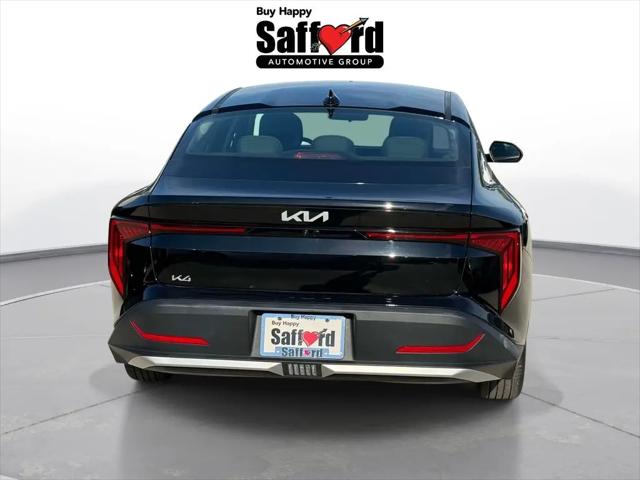 2025 Kia K4 LXS