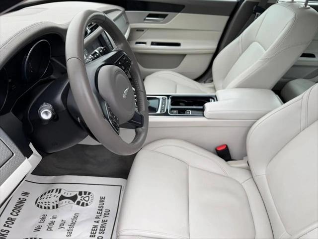 2017 Jaguar XF 35t Premium