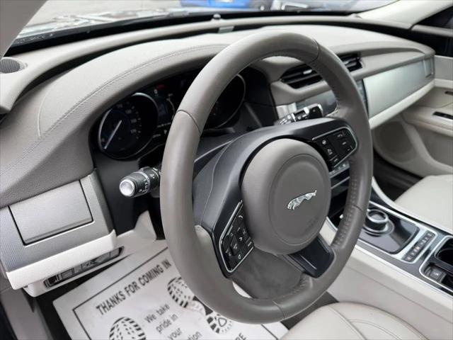 2017 Jaguar XF 35t Premium