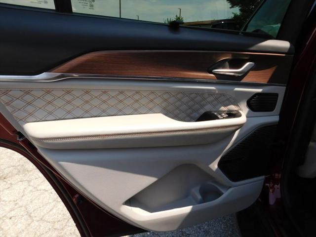 2022 Jeep Grand Cherokee L Summit 4x4