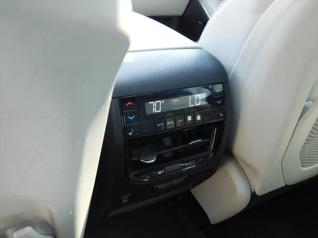 2022 Jeep Grand Cherokee L Summit 4x4