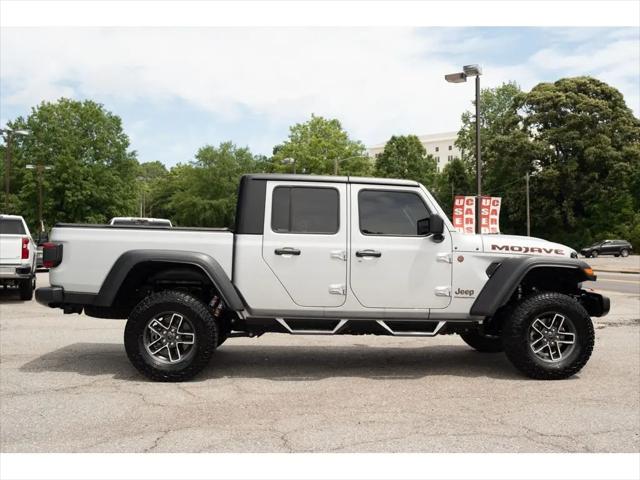 2024 Jeep Gladiator Sport