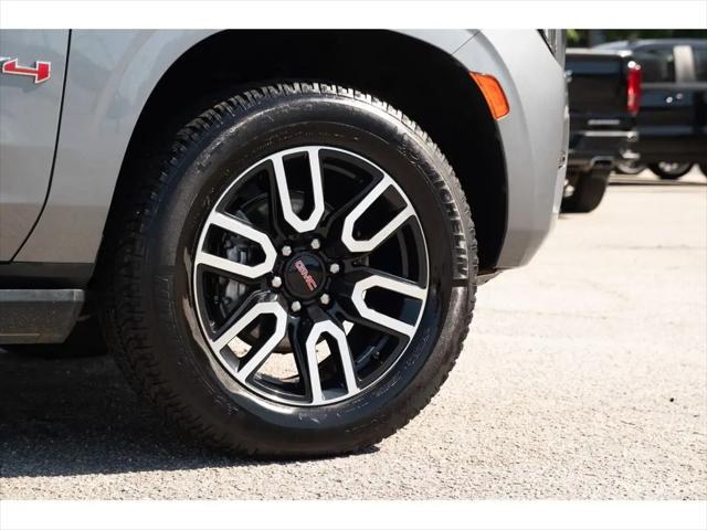 2022 GMC Yukon XL 4WD AT4