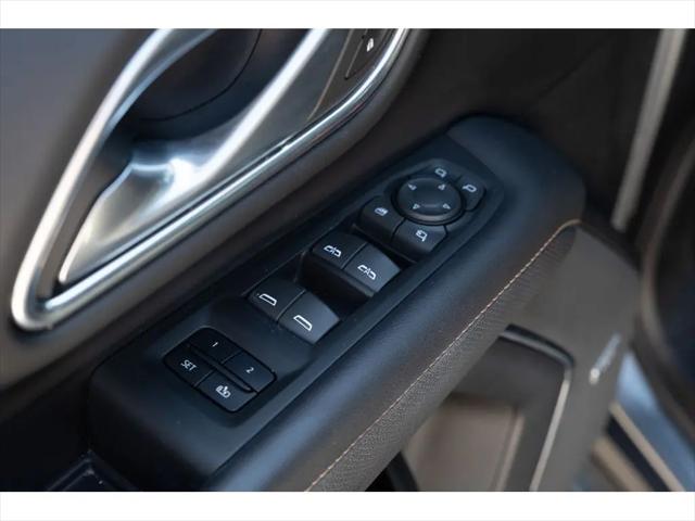 2022 GMC Yukon XL 4WD AT4