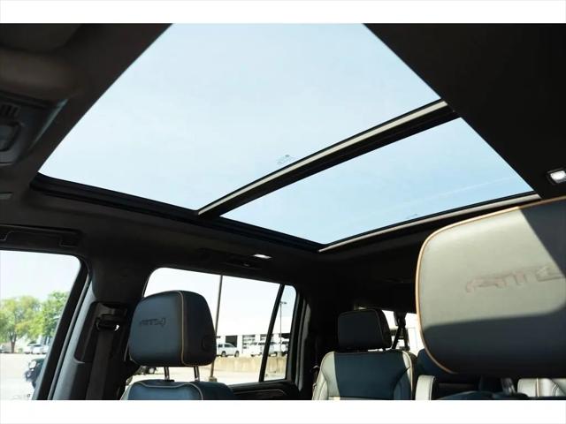 2022 GMC Yukon XL 4WD AT4
