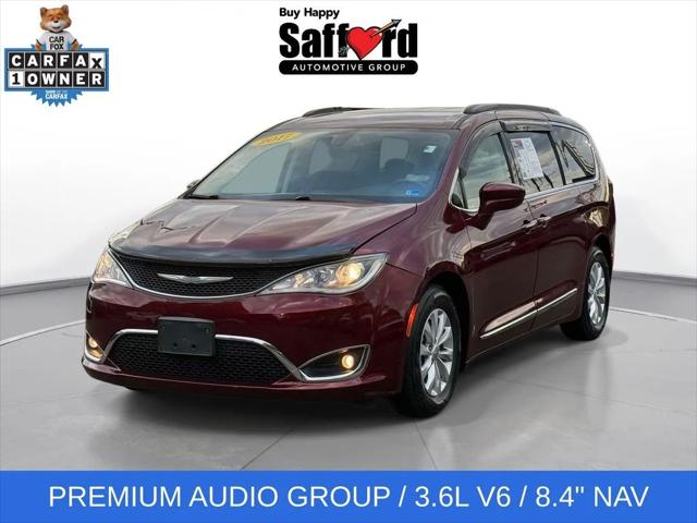 2017 Chrysler Pacifica Touring-L 2017 Chrysler Pacifica Touring-L