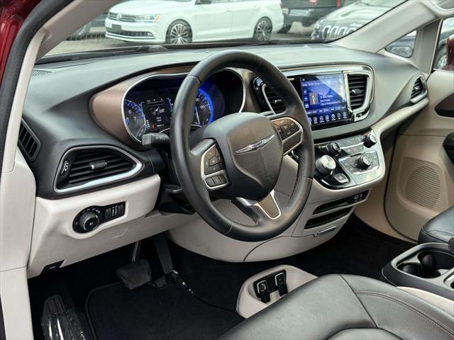 2017 Chrysler Pacifica Touring-L