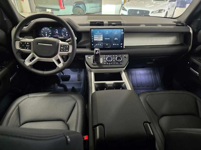 2025 Land Rover Defender 110 P300