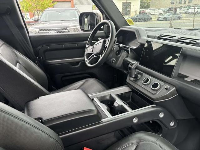 2025 Land Rover Defender 110 P525 V8