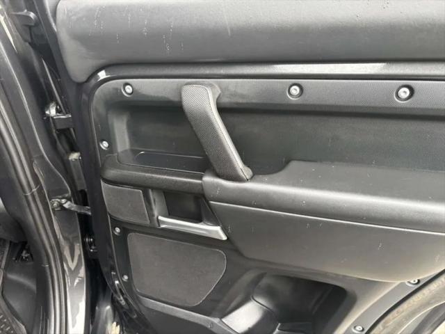 2025 Land Rover Defender 110 P525 V8