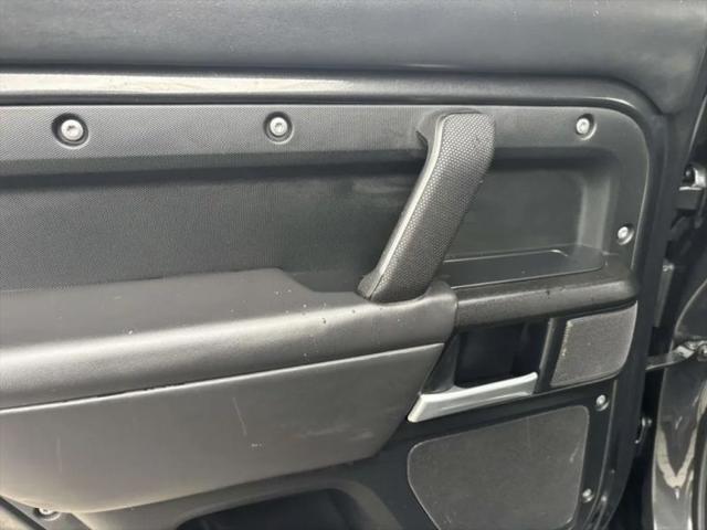 2025 Land Rover Defender 110 P525 V8