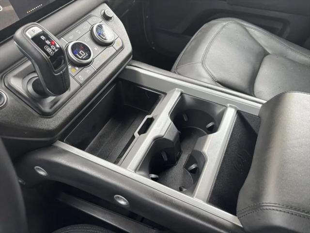 2025 Land Rover Defender 110 P525 V8