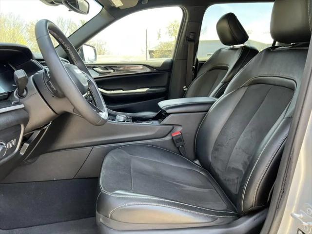 2023 Jeep Grand Cherokee L Altitude 4x4