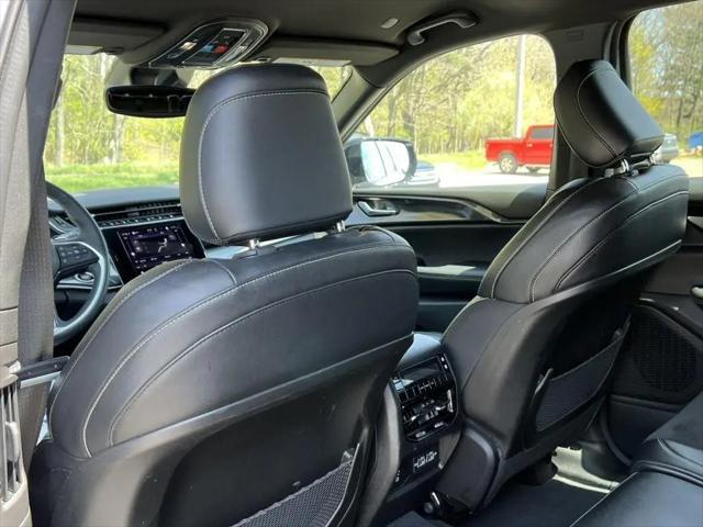 2023 Jeep Grand Cherokee L Altitude 4x4