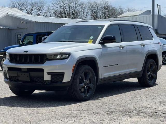 2023 Jeep Grand Cherokee L Altitude 4x4