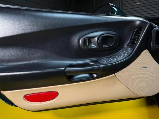 2000 Chevrolet Corvette Base