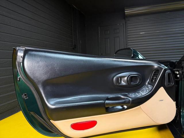 2000 Chevrolet Corvette Base