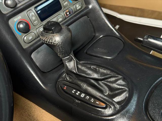 2000 Chevrolet Corvette Base