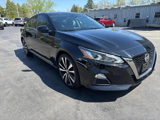 2020 Nissan Altima SR FWD for sale in Cedarville, IL