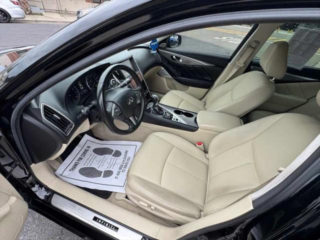 2017 INFINITI Q50 2.0t Premium