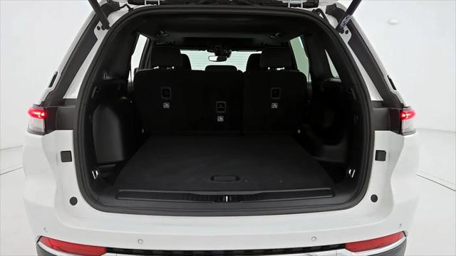 2024 Jeep Grand Cherokee Laredo X 4x2