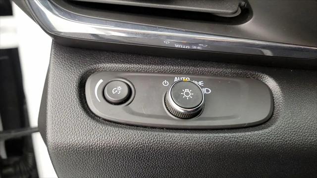 2025 Buick NV Preferred FWD