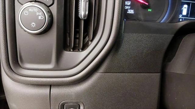 2021 Chevrolet Silverado 1500 2WD Crew Cab Short Bed Custom