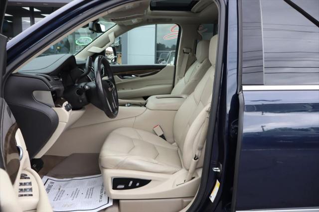2020 Cadillac Escalade 4WD Luxury