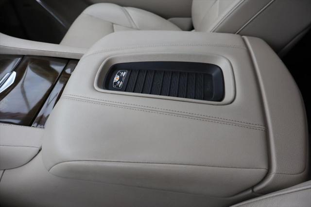 2020 Cadillac Escalade 4WD Luxury