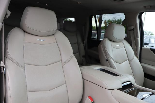 2020 Cadillac Escalade 4WD Luxury