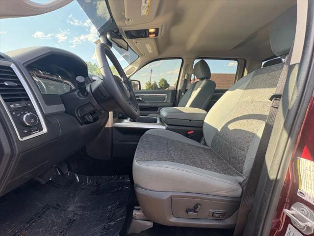 2017 Ram 1500 Big Horn Crew Cab 4x4 5'7" Box