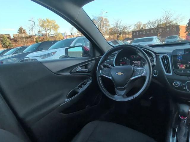 2021 Chevrolet Malibu FWD RS