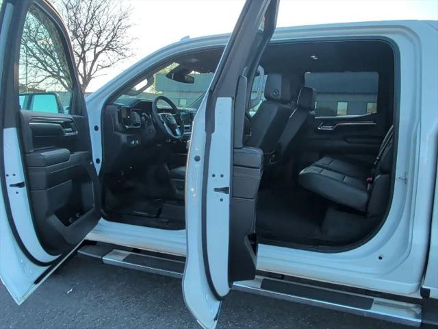 2024 GMC Sierra 1500 4WD Crew Cab Short Box SLT