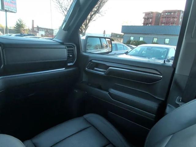 2024 GMC Sierra 1500 4WD Crew Cab Short Box SLT
