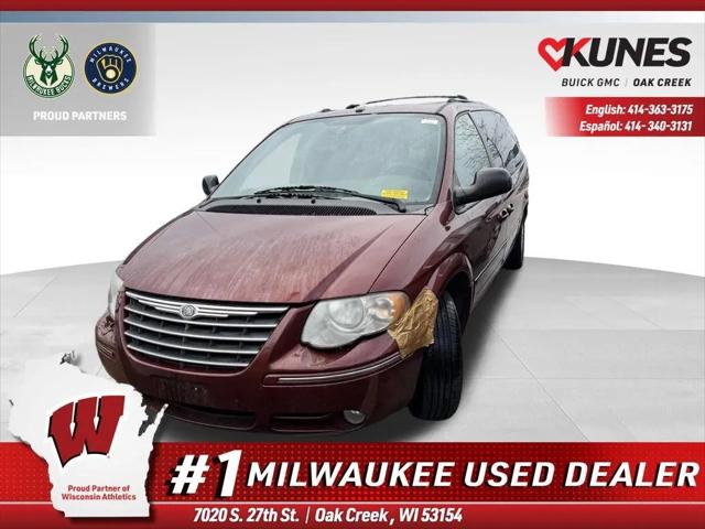 2007 Chrysler Town & Country Limited for sale in Oak Creek, WI