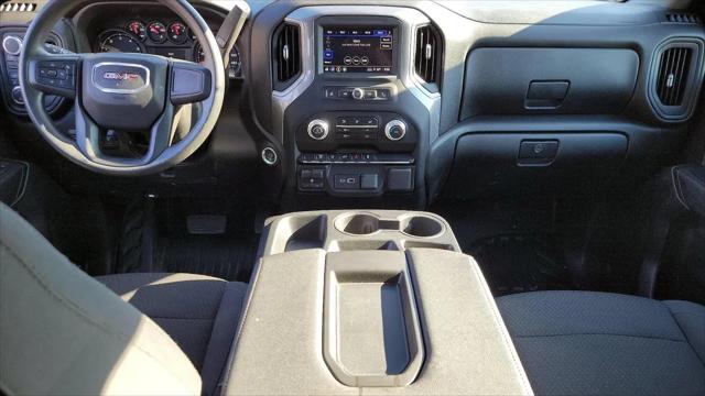 2025 GMC Sierra 3500HD 4WD Crew Cab Long Bed Pro