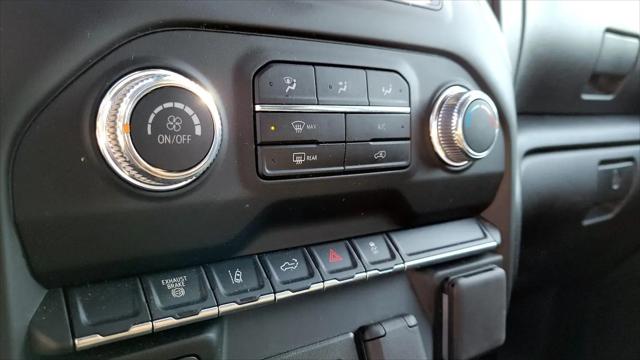 2025 GMC Sierra 3500HD 4WD Crew Cab Long Bed Pro