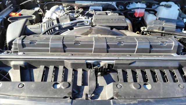 2025 GMC Sierra 3500HD 4WD Crew Cab Long Bed Pro