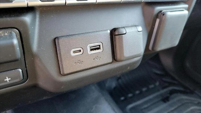 2025 GMC Sierra 3500HD 4WD Crew Cab Long Bed Pro
