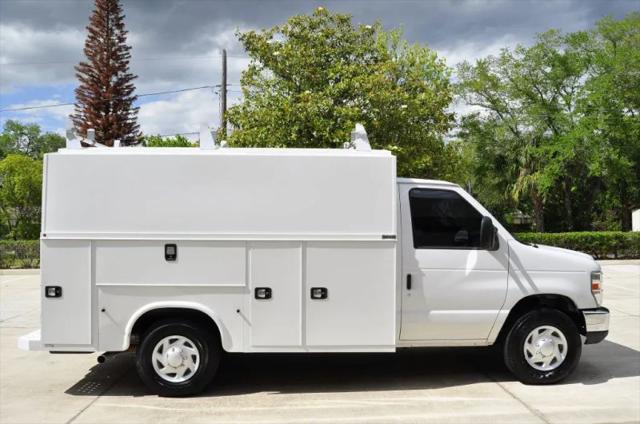 2017 Ford E-350 Cutaway Base