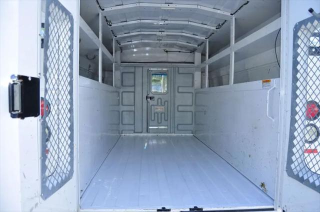 2017 Ford E-350 Cutaway Base