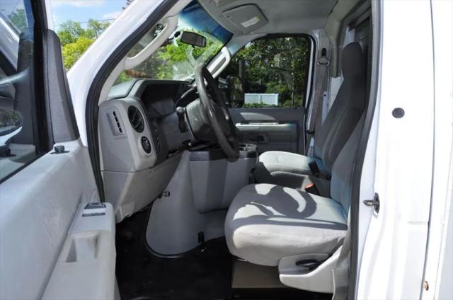 2017 Ford E-350 Cutaway Base