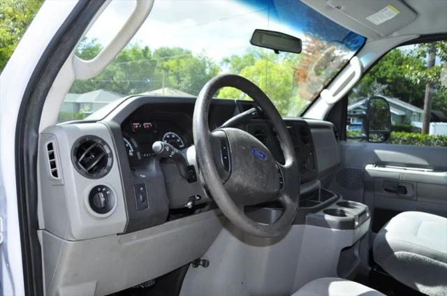 2017 Ford E-350 Cutaway Base