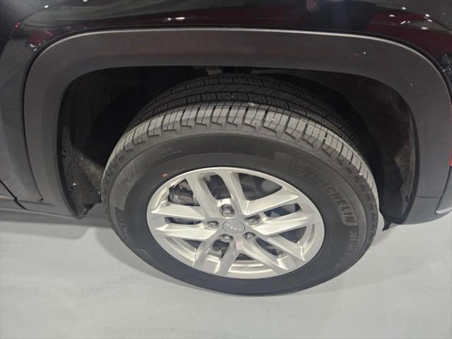 2022 Jeep Grand Cherokee L Laredo 4x4