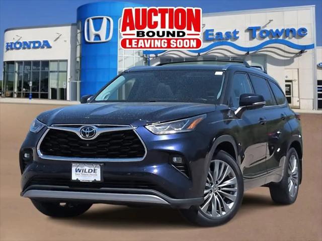 2020 Toyota Highlander Platinum for sale in Madison, WI