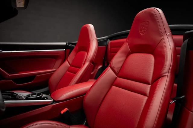 2021 Porsche 911 Carrera S Cabriolet