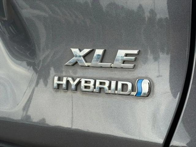2020 Toyota RAV4 Hybrid XLE